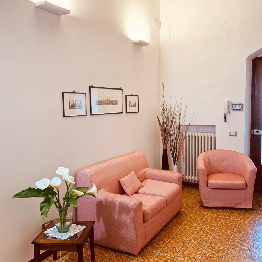 Appartamenti Panoramici Piazza delle Erbe San Gimignano Esterno foto