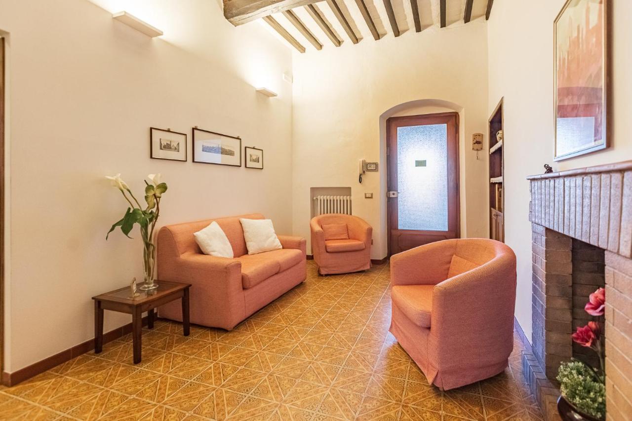 Appartamenti Panoramici Piazza delle Erbe San Gimignano Esterno foto