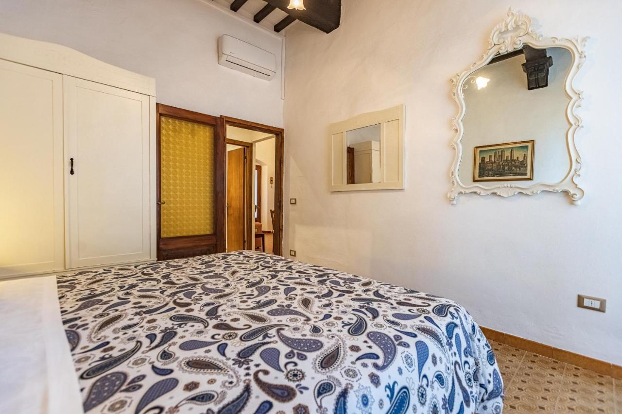 Appartamenti Panoramici Piazza delle Erbe San Gimignano Esterno foto