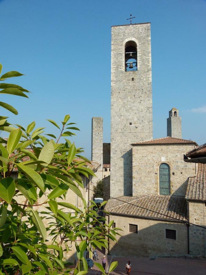 Appartamenti Panoramici Piazza delle Erbe San Gimignano Esterno foto